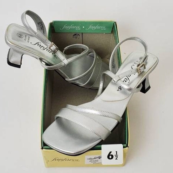 Vintage Shoes Silver Sling Back Heels, 1980's Vintage Fanfares Womens Silver Metallic Chunky Heel Shoes, Size 6 1/2