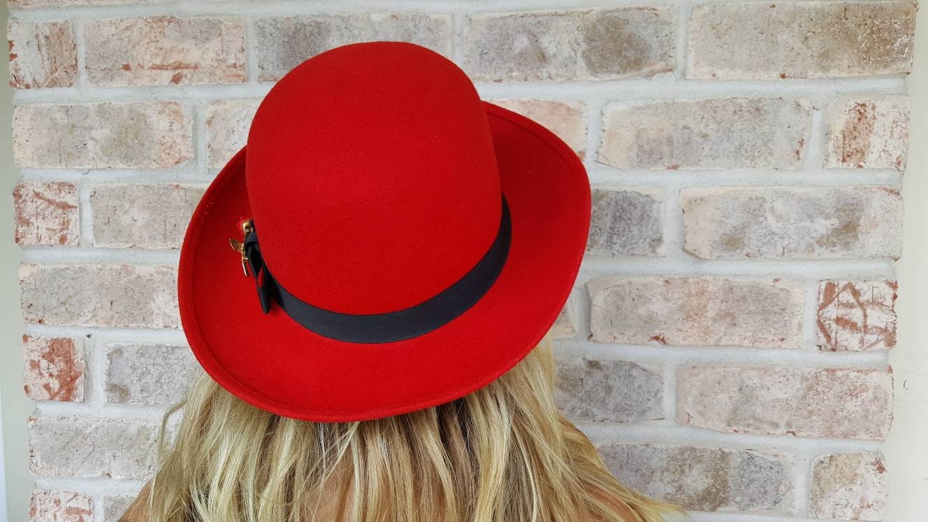 womens red bowler hat