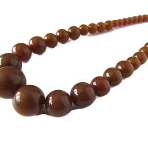 Bakelite Necklace, Butterscotch Bakelite,  Beaded Necklaces, Graduated beads, Vintage jewelry, Beaded Single Strand necklace