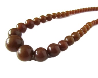 Bakelite Necklace, Butterscotch Bakelite,  Beaded Necklaces, Graduated beads, Vintage jewelry, Beaded Single Strand necklace