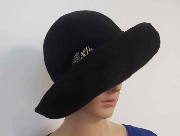 Vtg TreESSe 100% Wool Felt Cloche Hat Black Made in‎ Italy Cloche, Hats Classic Italy Made in Italy 100% main image 3