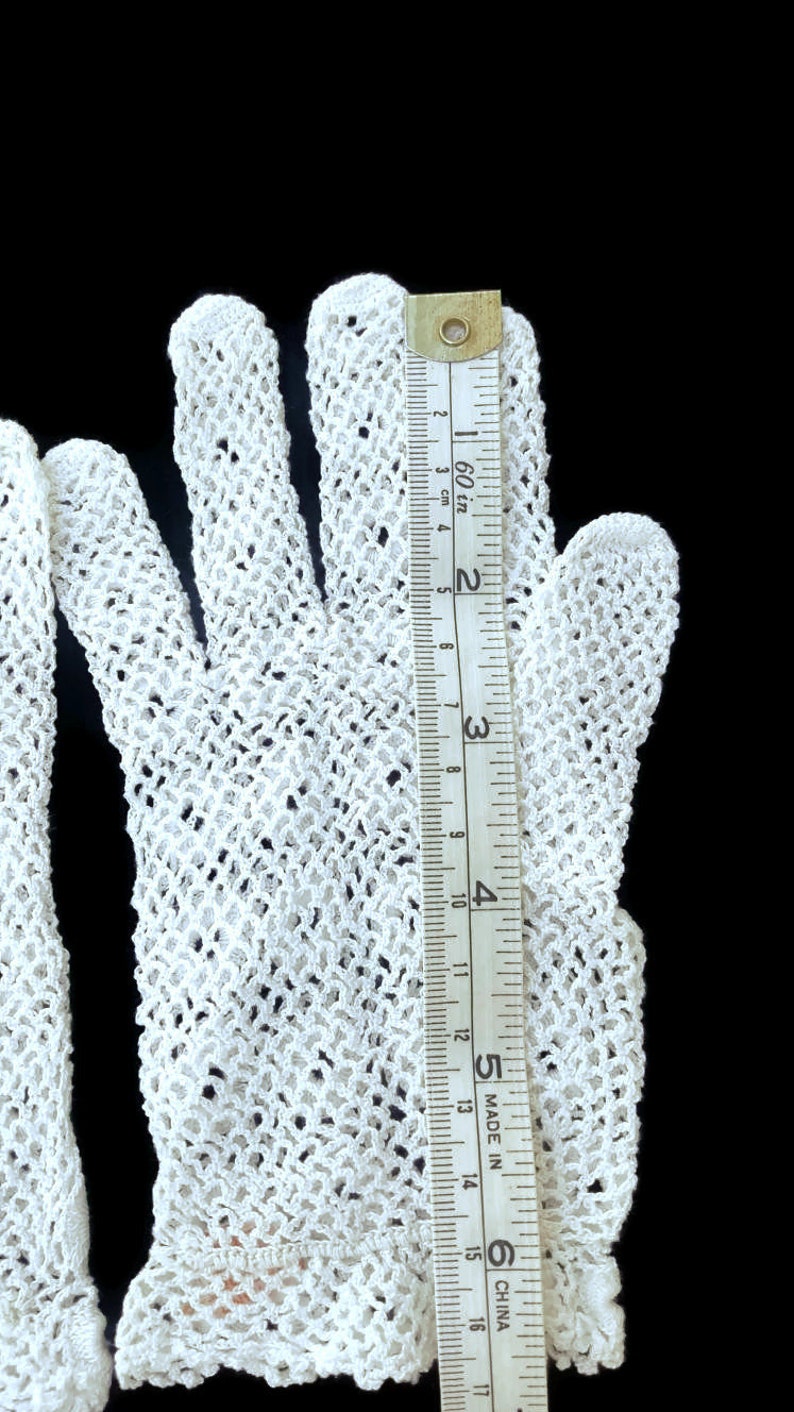 Antique Hand Crocheted Gloves Victorian White Gloves, Wedding Gloves, Edwardian Gloves, Bridal Gloves, For Women, Gatsby Wedding image 4