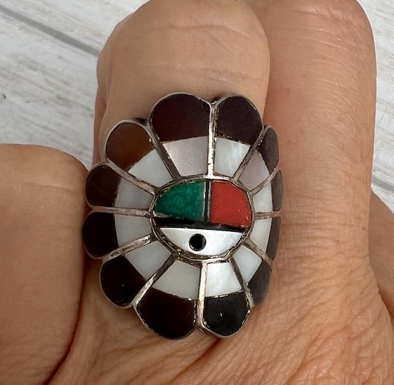 ズニ族AndreLonjosee作 Woodstock Silver Ring ズニ族AndreLonjosee作 Woodstock Silver Ring Signed Larry & Faye