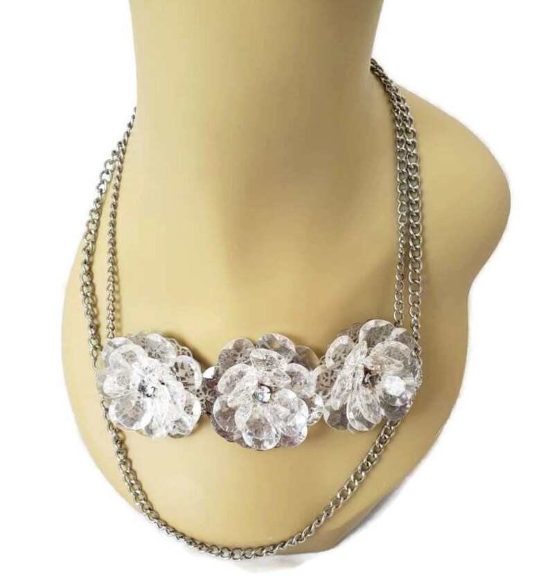 80/'s Chunky Flower Bib Necklace Women/'s Large Statement Necklace For Women Layered Chain Necklace