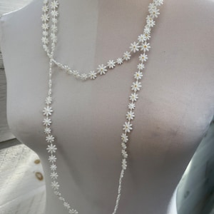 Daisy Flower Necklace Extra Long Necklace For Layering Sarah Coventry Costume Jewelry Vintage Necklaces For Women