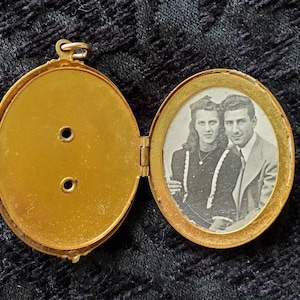 Antique Locket 1940s Locket With Picture, Large Locket, Picture Locket, Photo Locket, Double Locket, Vintage Lockets, Pendant Locket
