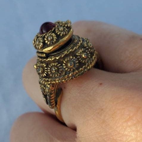 Antique Poison Ring Faux Ruby Adjustable Vintage Ring Compartment