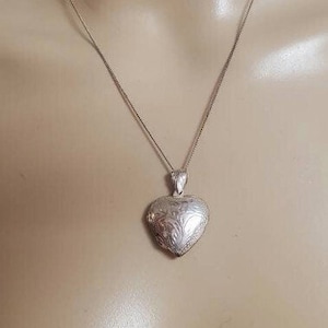 Silver Antique Picture Locket Sterling Silver Locket Vintage, Etched Victorian Heart Pendant Locket