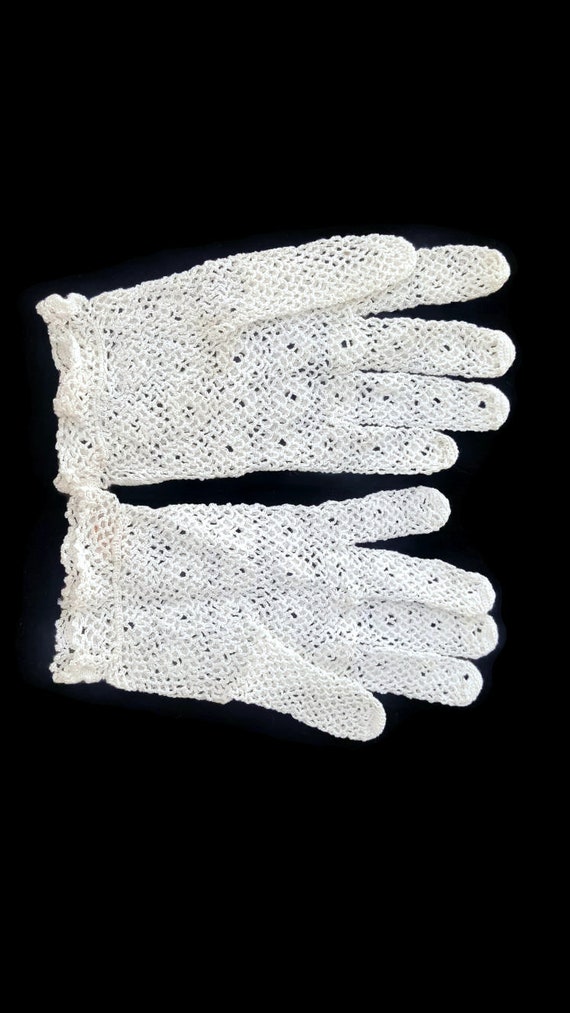Antique Hand Crocheted Gloves Victorian White Glo… - image 2
