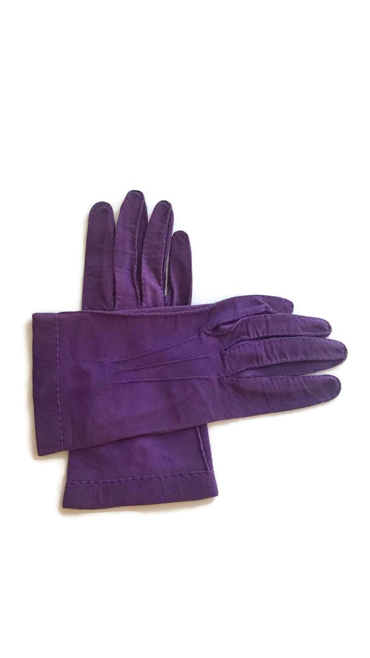 ladies purple leather gloves
