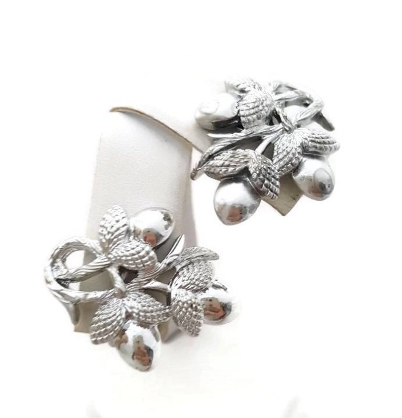 Vintage Coro Jewelry For Fall Acorn Coro Earrings Silver Clip On Earrings Acorn Jewelry For Women