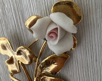 Rose Fleur Broche Blanc et Rose Porcelaine Pin Estate Antique Bijoux Cadeaux D'anniversaire Pour Elle, Bijoux Féminins