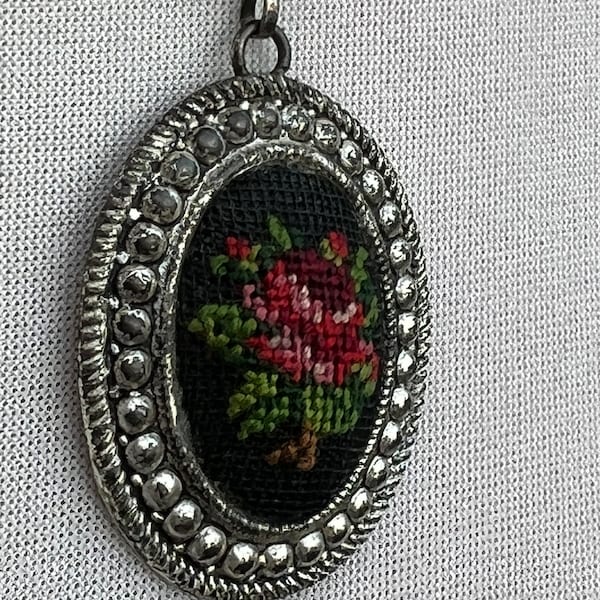 Needlepoint Pendant Necklace, Flower Pendant, Petit Point Jewelry, Crochet Jewelry, Floral, Crocheted Pendants, Vintage Gifts For Women