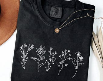 Comfort Colors® Minimalist Line Art Floral T-Shirt, Simple Wildflower Outline Graphic Tee. Vintage Washed Oversized Nature Shirt