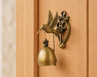 Kolibri Türglocke Wandbehang, Vintage Garten Windspiel, rustikale Metall Eintrag Glocke, Cottage Porch Decor, Geschenk für Gärtner