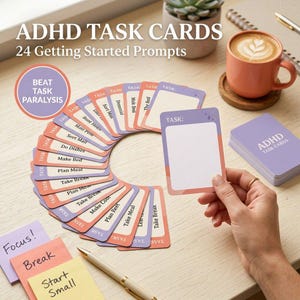 Może przedstawiać: Zestaw kart zadań ADHD z 24 podpowiedziami na start, ułożonych w wachlarz z prostokątnych kart z fioletowymi i brzoskwiniowymi obwódkami. Każda karta zawiera napis TASK: oraz konkretne polecenia, takie jak Sort Mail i Do Dishes.