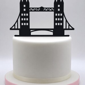 London Tower Bridge Cake Topper – British Landmark Skyline Cake Decoration – UK Travel Theme