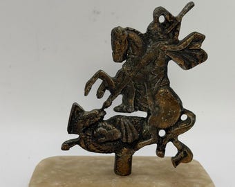Estatua antigua de San Jorge matando al dragón, con acabado en bronce sobre base de mármol y ónix, 11,4 cm (4,5 pulgadas).