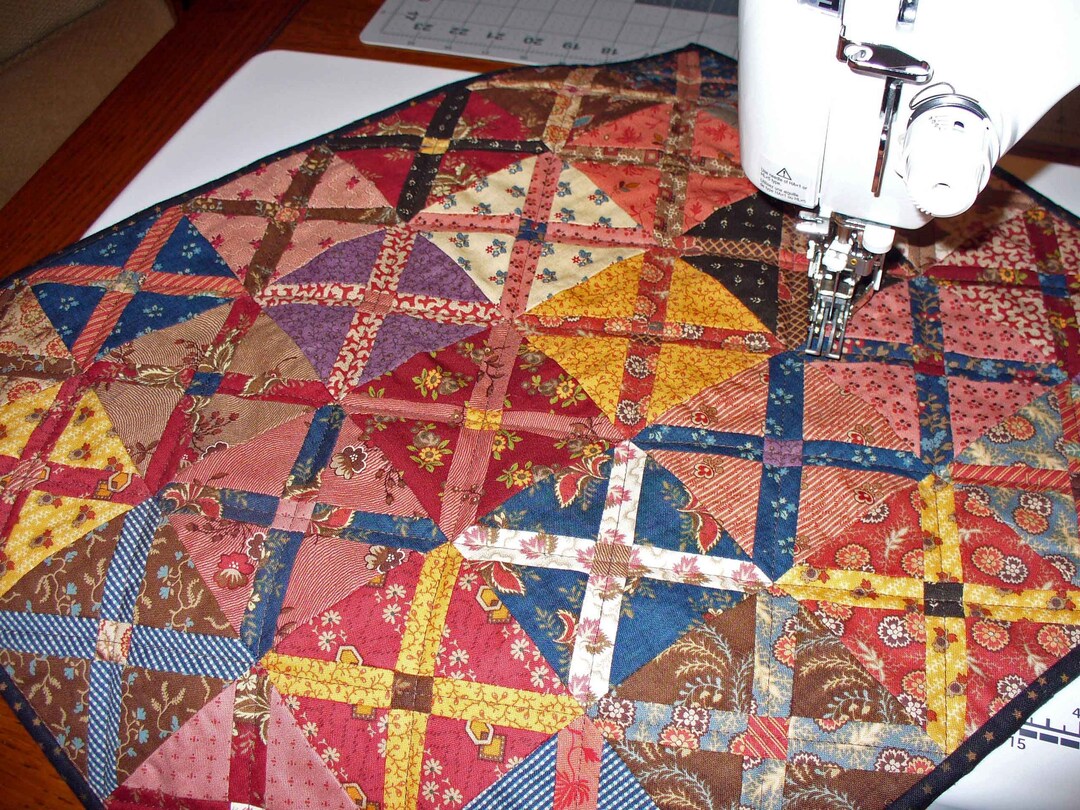 Wall Quilt, Table Topper, Country Decor, Quilted Wall Hanging, Basket