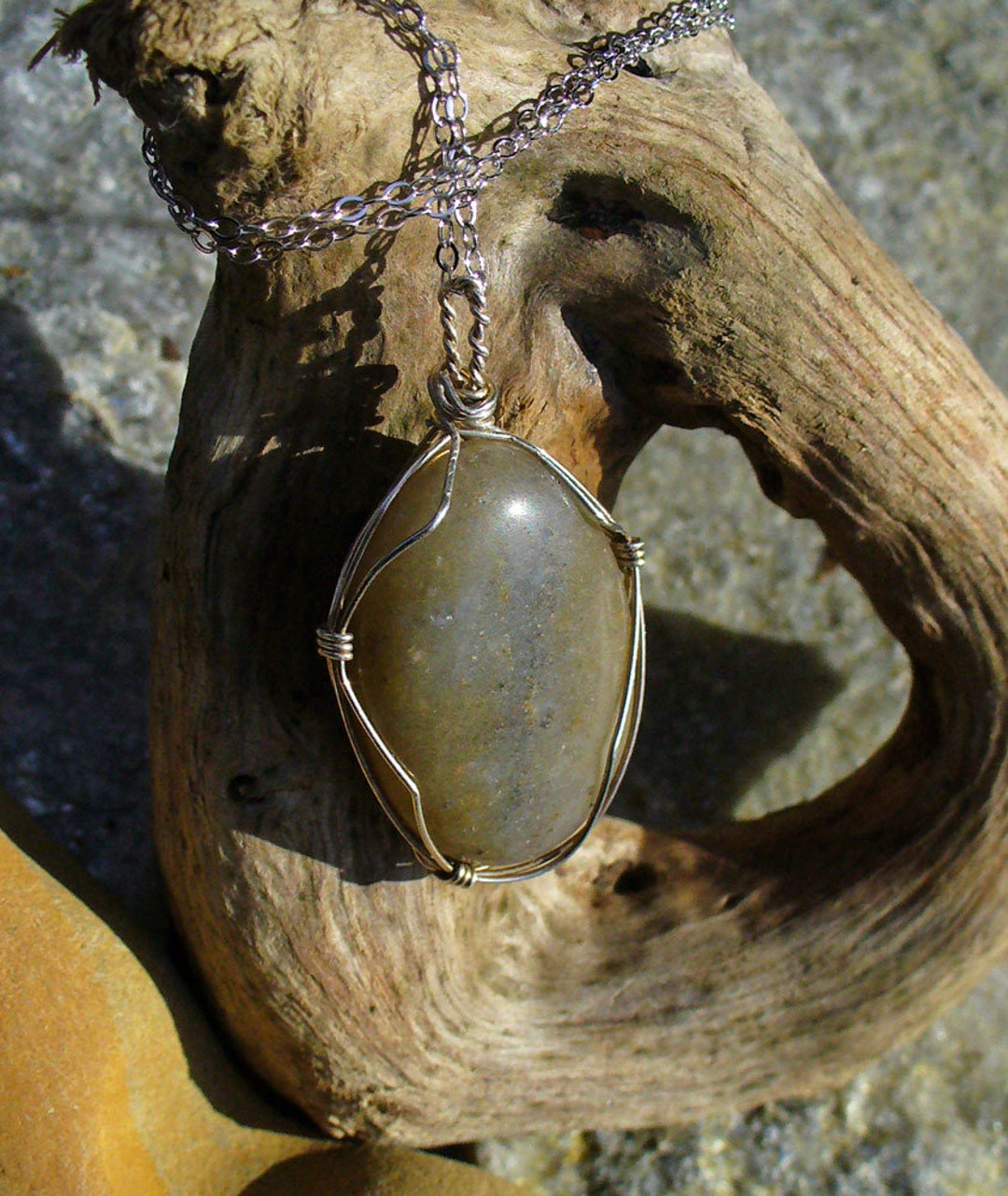 Agate Chalcedony Quartz Beach Rock Lavender Gray Stone Translucent ...