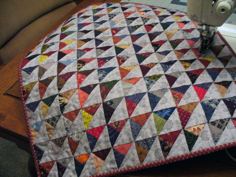 Wall Quilt, Table Topper, Country Decor, Quilted Wall Hanging, Basket Quilt, Multicolor