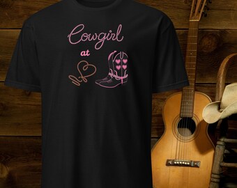 T-shirt unisexe à manches courtes Cowgirl at Heart Lasso Cowboy Boots