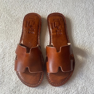 Sandales marocaines en cuir faites main, mules plates d'été pour femmes, mules artisanales en cuir, sandales élégantes, cadeau de plage unique image 1
