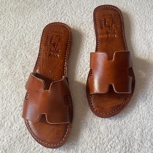 Sandales marocaines en cuir faites main, mules plates d'été pour femmes, mules artisanales en cuir, sandales élégantes, cadeau de plage unique image 14