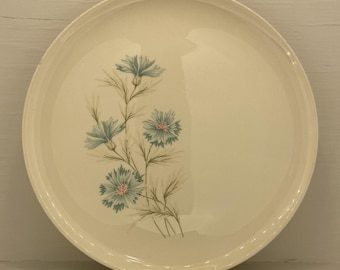 Plato llano de 25 cm (10 pulgadas) con el boutonniere de Taylor Smith "Ever yours" de estilo vintage.