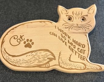 Tabla de cortar de madera con forma de gato, tabla grabada con forma de gato, regalo de cocina personalizado, tabla de cortar de madera, regalo para amantes de los gatos, hecha a mano.