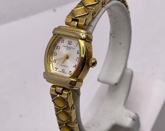 Vintage La express Womens Yellow Gem Stretch Watch New Battery