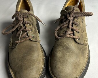 VTG Born Leather women’s Shoes 7 . 38 M/W Tan beige suede lace up chunky grunge