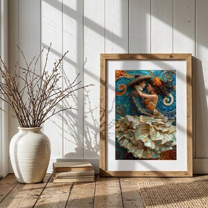 Puede incluir: Una impresi&oacute;n art&iacute;stica enmarcada representa a una pareja con vestimenta tradicional, abraz&aacute;ndose. La obra de arte presenta colores vibrantes, incluyendo azules, naranjas y amarillos. El marco es de madera clara y la impresi&oacute;n se exhibe sobre un suelo de madera.