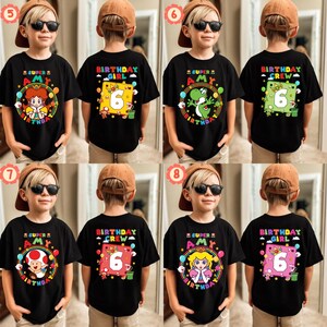 Op de afbeelding: Een set van drie keramische mokken met een gespikkelde, matte afwerking. De mokken zijn in cr&egrave;me, lichtgrijs en donkergrijs. Elke mok heeft een eenvoudig, minimalistisch ontwerp en een afgeronde handgreep.