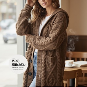 Cardigan in lana con cappuccio fatto a mano: maglione largo di media lunghezza per donna