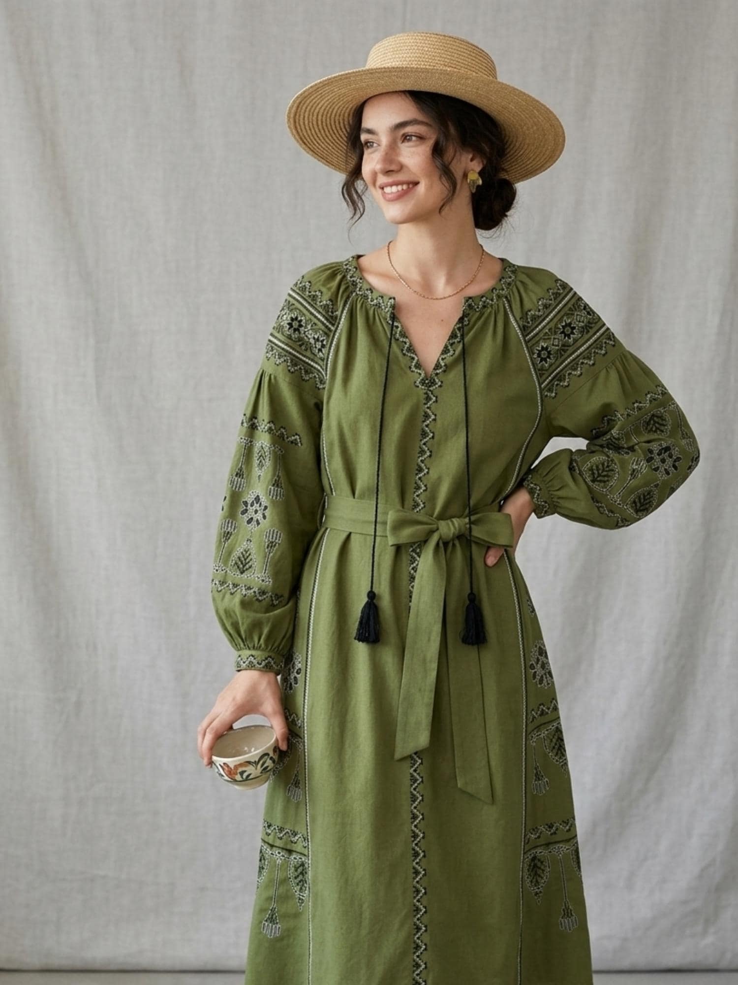 green emerald velvet dress CJWSLYT Dress Retro Indie Folk Embroidery Maxi Dress 3/4 Sleeve Spring  Autumn Women Dresses Seaside Vacation Beach Dress (Color : Red, Size : M) :  Amazon.co.uk: Fashion