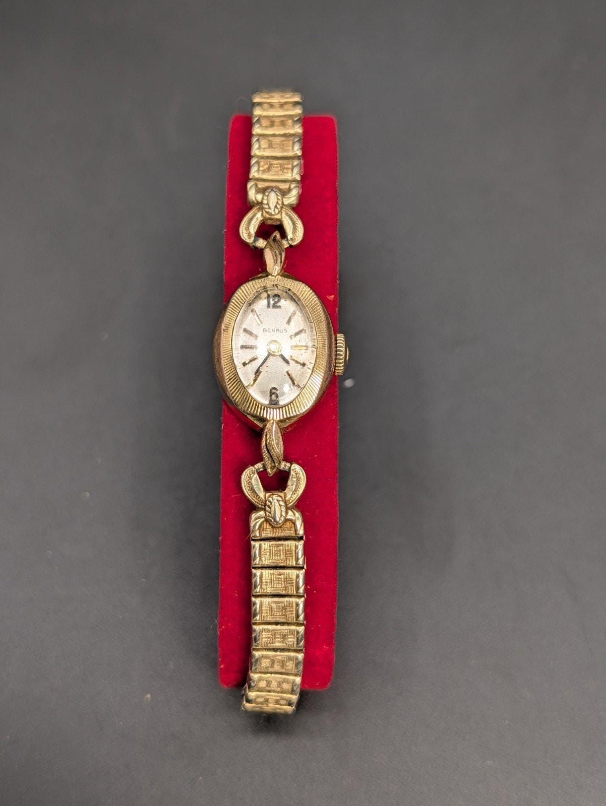 Vintage Benrus 17-Jewel Manual Wind Women\'s Wristwatch Mesh Band 1960s-1970s Benrus 17 Jewels - Etsy main image 3