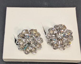 Vintage Sarah Coventry Silver Tone Clear Rhinestone Flower Clip On Earrings