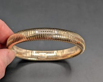 Vintage Park Lane Gold Tone Tubogas Stretch Bracelet Flexible Gas Pipe 6.5" 20g