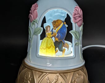 Calentador de cera Disney Scentsy La Bella y la Bestia Amor Encantado Bella, nuevo en caja.