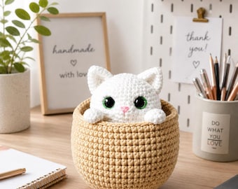 Szydełkowy wiszący kosz z kotem, dekoracja w kształcie kociaka amigurumi, ręcznie robiony prezent, wystrój pokoju w stylu boho.