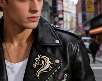 Broche de caballo dorado, broche de cristal con forma de animal engastado a mano, regalo de joyería ecuestre del zodíaco