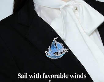 Broche de velero de cristal azul, broche náutico chapado en oro, símbolo de buena navegación.