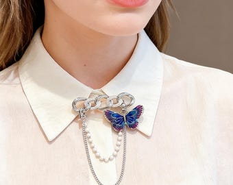 Broche de mariposa de esmalte azul con cadena de perlas, broche llamativo de estilo vintage.