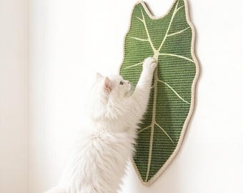 Rascador para gatos Botanical Alocasia, almohadilla rascadora de sisal autoadhesiva, decoración de pared con hojas tropicales, juguete de enriquecimiento para gatos, regalo para amantes de los gatos.