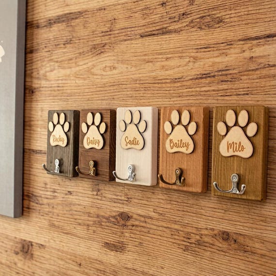 Personalized Wooden Pet Leash Hook – Custom Dog/Cat Name Hook, Wooden Pet Clothes Hanger, Dog Lover Gift, Wall Mount Organizer