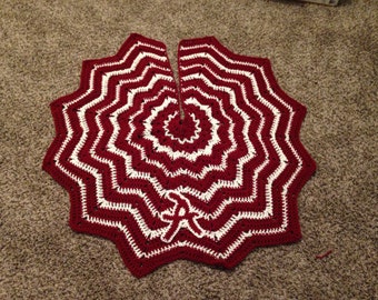 Crochet Alabama Crimson Tide crimson and white Christmas tree skirt with logo