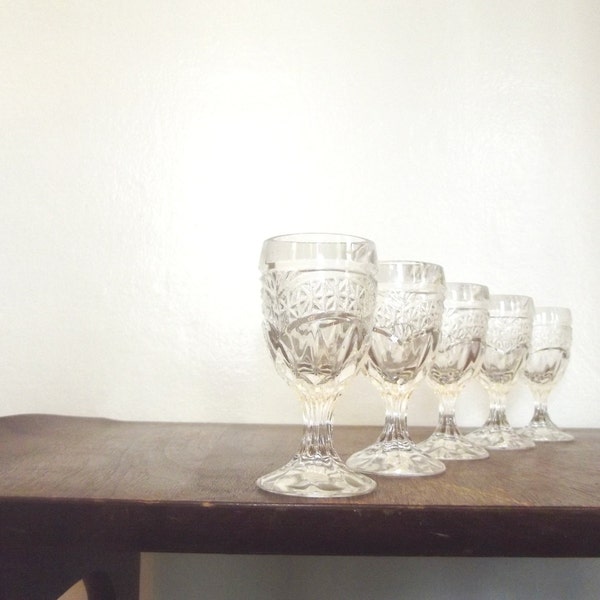 Vintage French Crystal mini Wine Glasses Shot Glasses Set of 5 Mid-Century