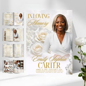 以下が含まれることがあります： 白いトップスを着た女性が特徴の記念ポスターとパンフレットセット。テキストは「In Loving Memory」と「Emily Sophia Carter」です。デザインには白いバラと金色の文字が含まれています。パンフレットには写真とテキストがあります。