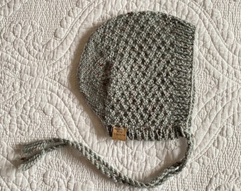 READY TO SHIP 3-6M Grey Confetti Merino Wool Hand Knitted Vintage Style Bonnet for Girl or Boy
